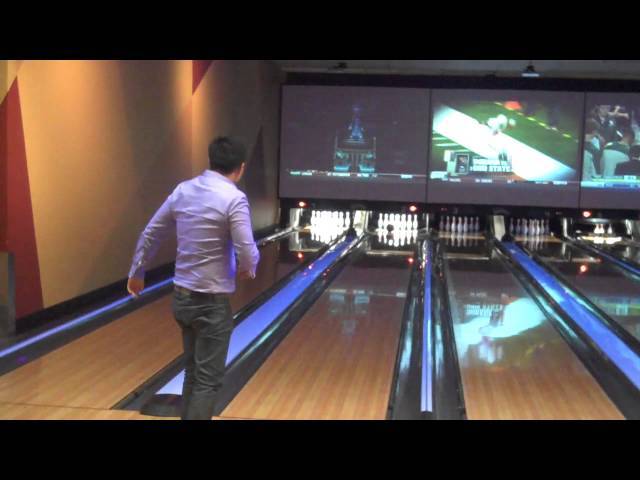 Dallas Plastic Surgery Team -- Lam Facial Plastics -- Has Fun with Bowling & Laser Tag